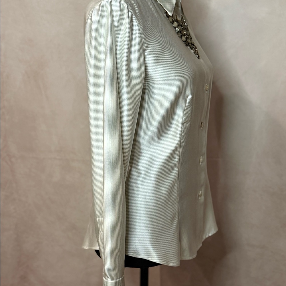 Giorgio Armani 100% Silk Silver & Black Pinstripe Button-Up Blouse Size 40 (6) - Picture 7 of 7